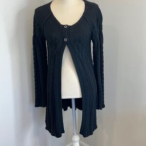 Unique 2 snap button open cardigan